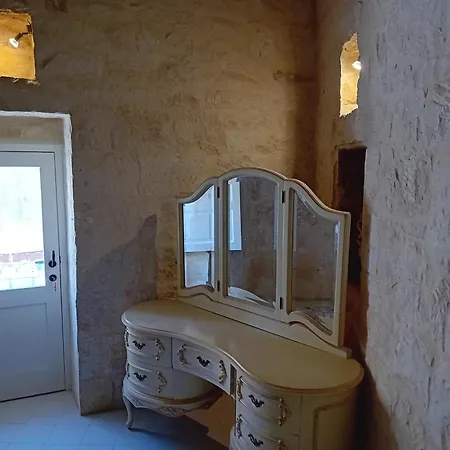 4 Bedroom House With Swimming Pool Semesterbostad *